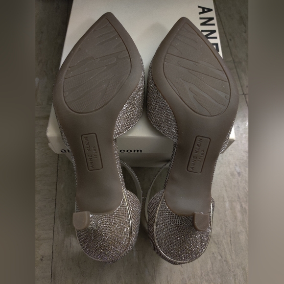 New Anne Klein Platinum Glittery Heels - Picture 7 of 14